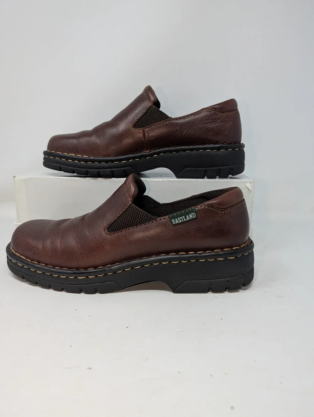 Eastland Women's Newport 3180 Size 10.5 W  Brown Leather Slip On Casual Loafers